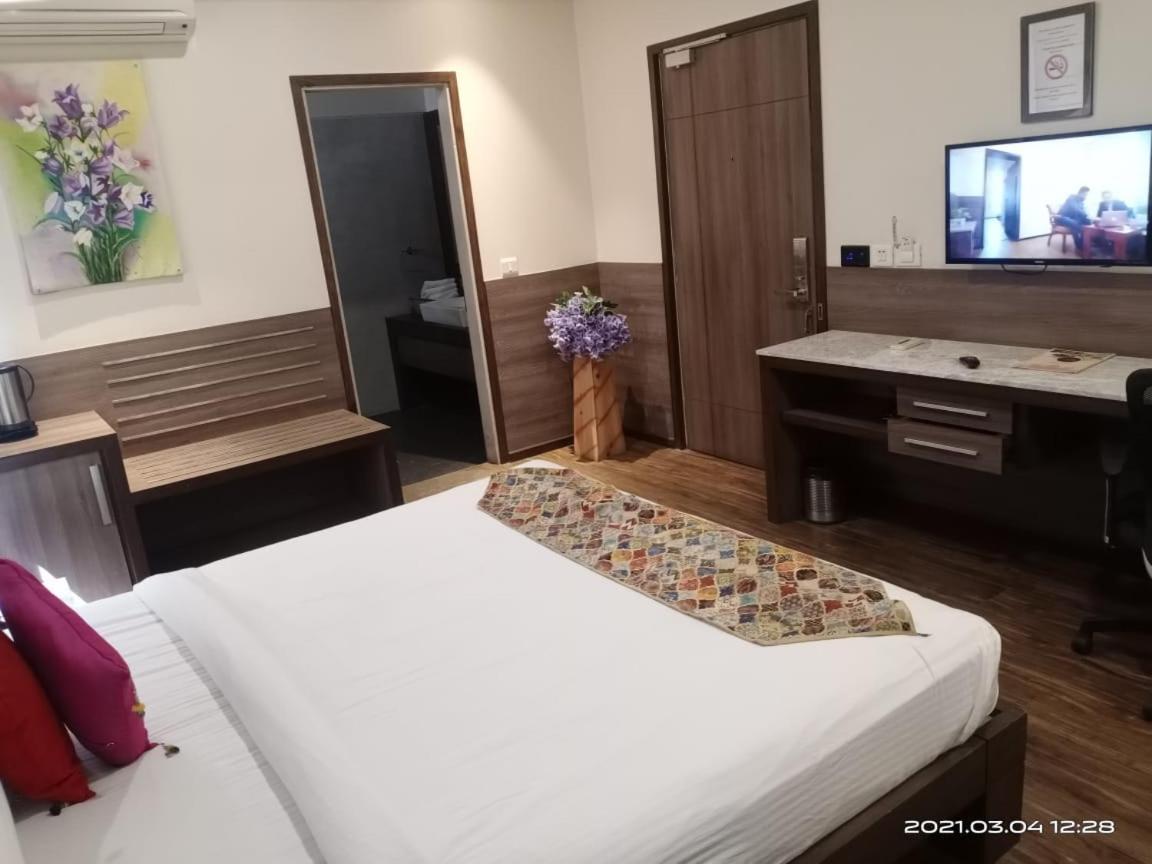 Fleur Hotel Divisione di Divisione di Jaipur Esterno foto